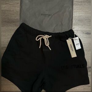 NWT women’s ESSENTIALs FEAR OF GOD women’s XS Jet Black short
